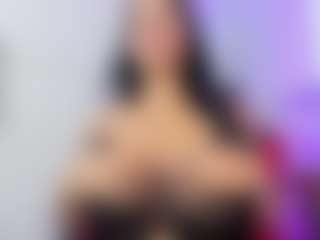 NinaBloom MILF webcam performer live streaming