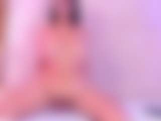 Live cam show with NinaBloom - Ebony MILF on StripNow