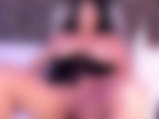 NinaBloom MILF webcam performer live streaming