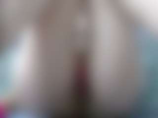 BeaDoll MILF webcam performer live streaming
