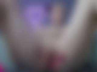 Live cam show with BeaDoll - Skinny MILF on CamClone