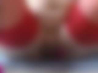 BeaDoll MILF webcam performer live streaming