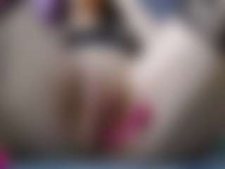 BeaDoll MILF webcam performer live streaming