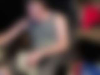 Live cam show with DeRekzman - Tease on Camsoda