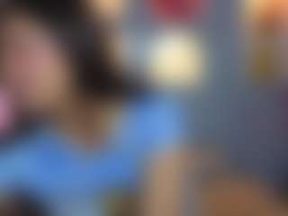 Live cam show with Genesis-B - Petite on Camsoda