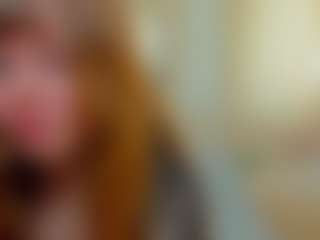 Live cam show with Sade - Petite on liverealitysex.com