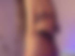 Live cam show with Avrora-Mars - Upskirt on CamSextacy