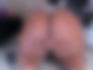 bigasshott's Live Sex Cam Show