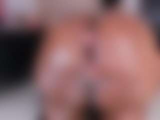 Live cam show with bigasshott - Butt Plug on Camsoda