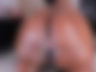 Live cam show with bigasshott - Fatpussy on CamSextacy