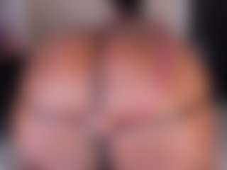 Live cam show with bigasshott - Colombia on Dare Cams