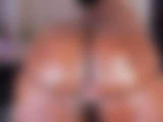 Live cam show with bigasshott - Chubby on Camsoda