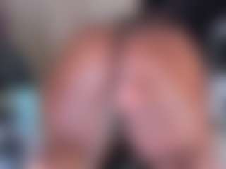 bigasshott's Live Sex Cam Show