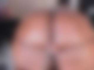 bigasshott's Live Sex Cam Show