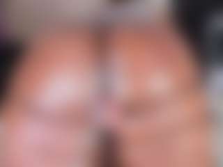 bigasshott's Live Sex Cam Show