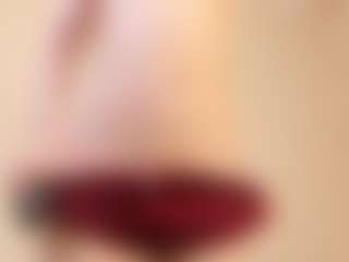 Live cam show with Hannah - Petite on Camsoda