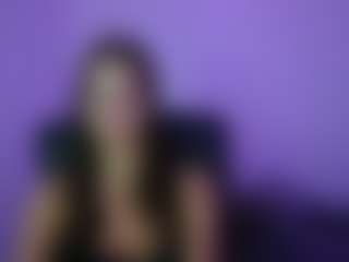 Crystalbrunette18's Live Sex Cam Show