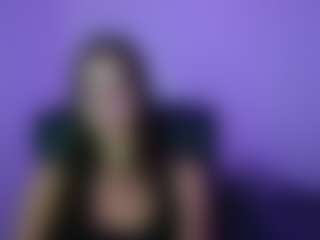Crystalbrunette18's Live Sex Cam Show