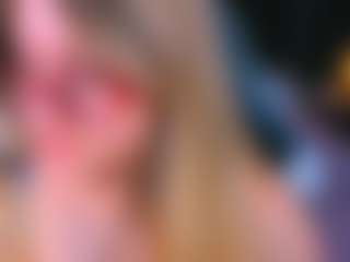 Live cam show with DaryanaGray - Nipple Piercings on nudelive.tv