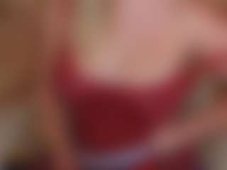 Live cam show with DaryanaGray - Nipple Piercings on Stripli.com