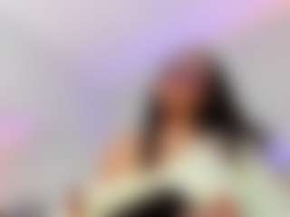 Live cam show with Eva - Brown Hair on TeamSkeetLive