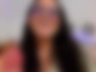 Live cam show with Eva - Brown Hair on CamwithHer