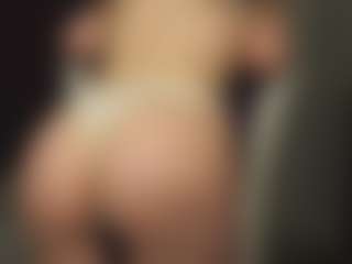 JacquiGardin's Live Sex Cam Show