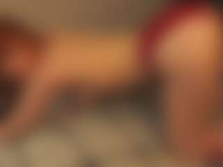 Live cam show with JacquiGardin - Lesbian on Stripli.com
