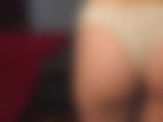 JacquiGardin's Live Sex Cam Show