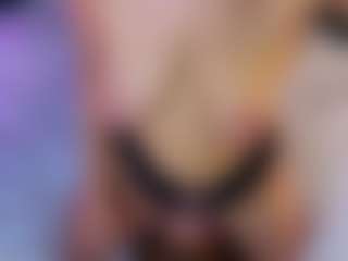 Live cam show with JamieWalace - Blonde Hair on TastyBlacksLive