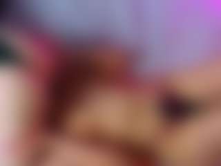 Live cam show with JamieWalace - Facial Piercings on AdultVida.com