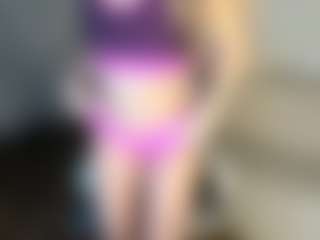 Live cam show with Jennifer - Shake on Camsoda