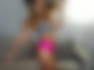 Jennifer MILF webcam performer live streaming