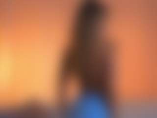 Live cam show with lunacaams - Tease on Camiplay Live