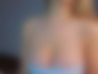 Live cam show with lunacaams - Striptease on StripNow