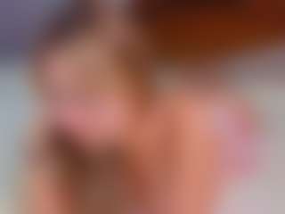 Live cam show with lunacaams - Fingering on Fit Hotties