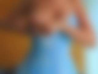 Live cam show with lunacaams - Drinking on AdultVida.com