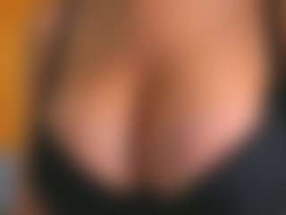 lunacaams's Live Sex Cam Show