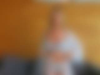 Live cam show with lunacaams - Dirty on Uber Horny
