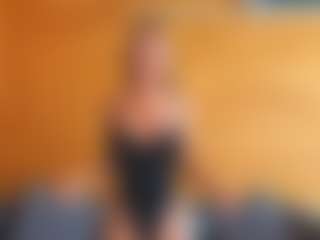 lunacaams's Live Sex Cam Show