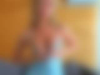 lunacaams's Live Sex Cam Show