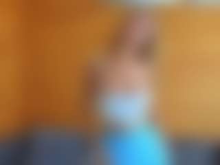 Live cam show with lunacaams - Skinny on nudelive.tv