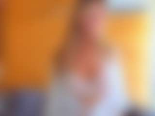 lunacaams's Live Sex Cam Show