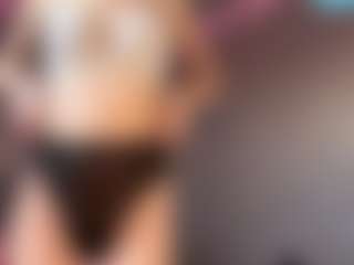 Live cam show with OpalKieft - Blue Eyes on madthumbs