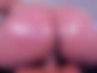 Amelia-Rossetti's Live Sex Cam Show