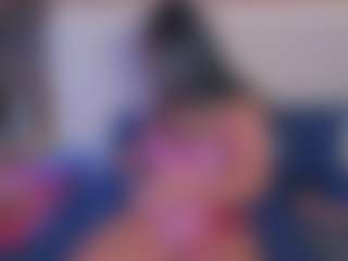 Amelia-Rossetti's Live Sex Cam Show