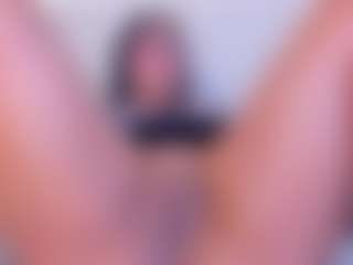 Amelia-Rossetti's Live Sex Cam Show