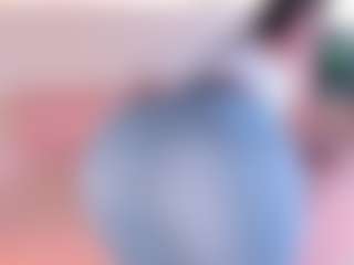 Live cam show with Amelia-Rossetti - Camel Toe on TeamSkeetLive
