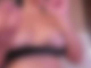 Amelia-Rossetti's Live Sex Cam Show