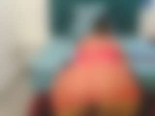 Live cam show with LolaTwerksXX - Ebony on Sex Cam Show